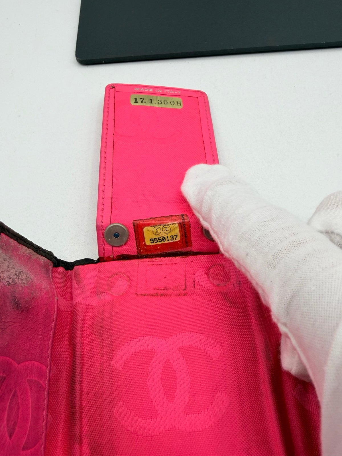 Pre-Owned Chanel Quilted Leather Card holder