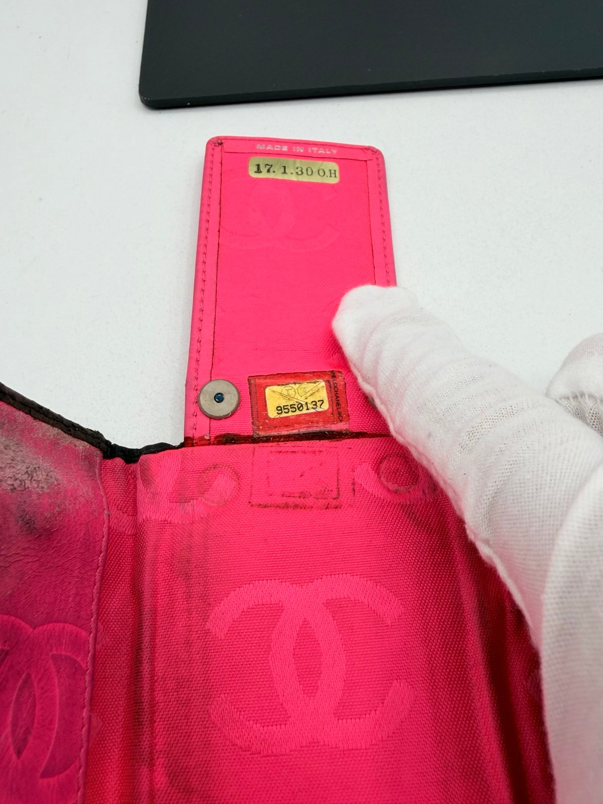 Pre-Owned Chanel Quilted Leather Card holder