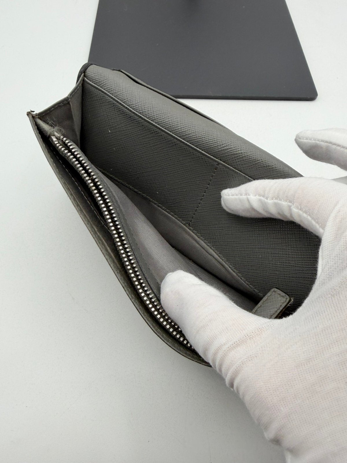 Pre-Owned Prada Long Bi Fold Wallet