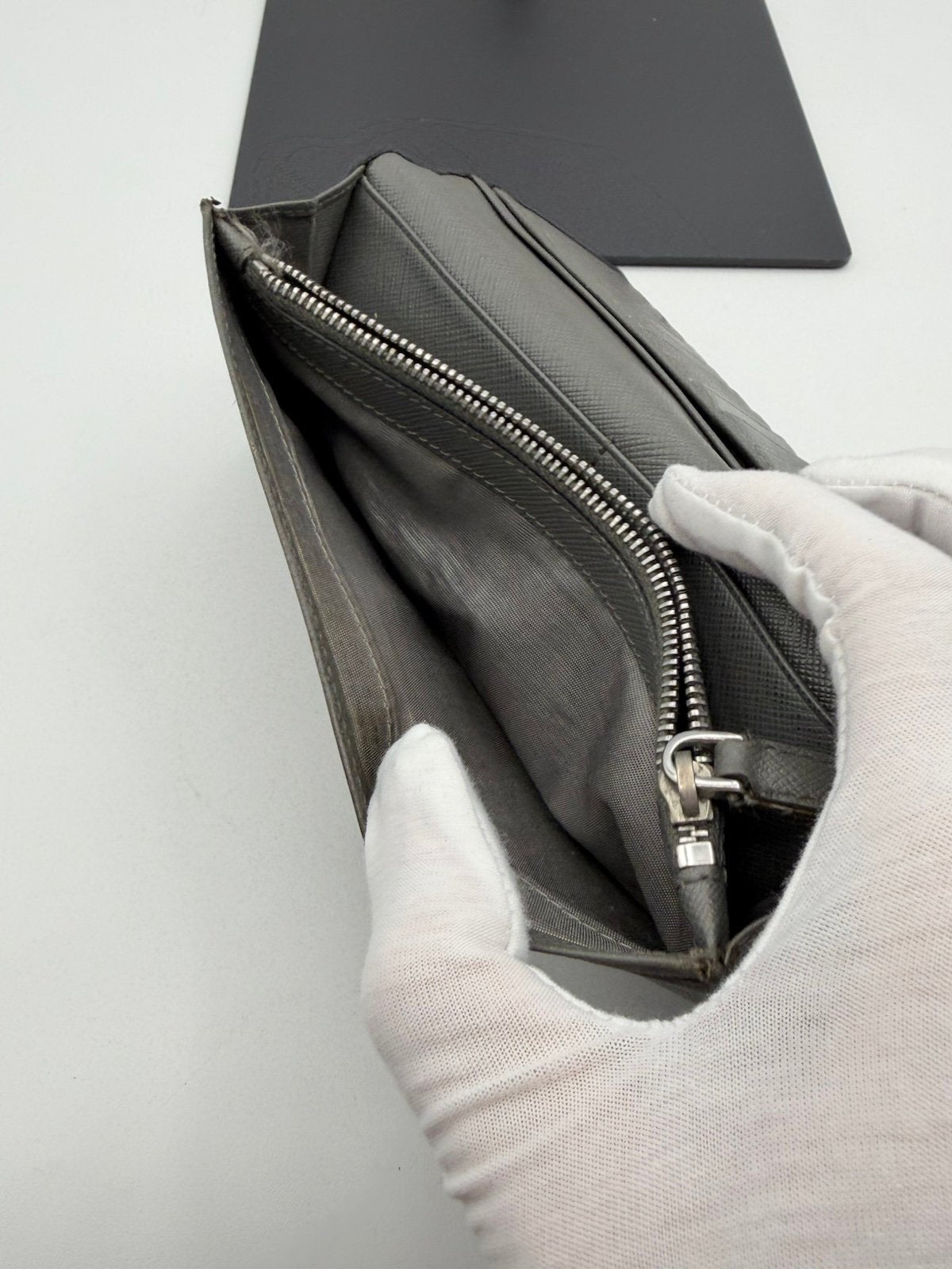 Pre-Owned Prada Long Bi Fold Wallet