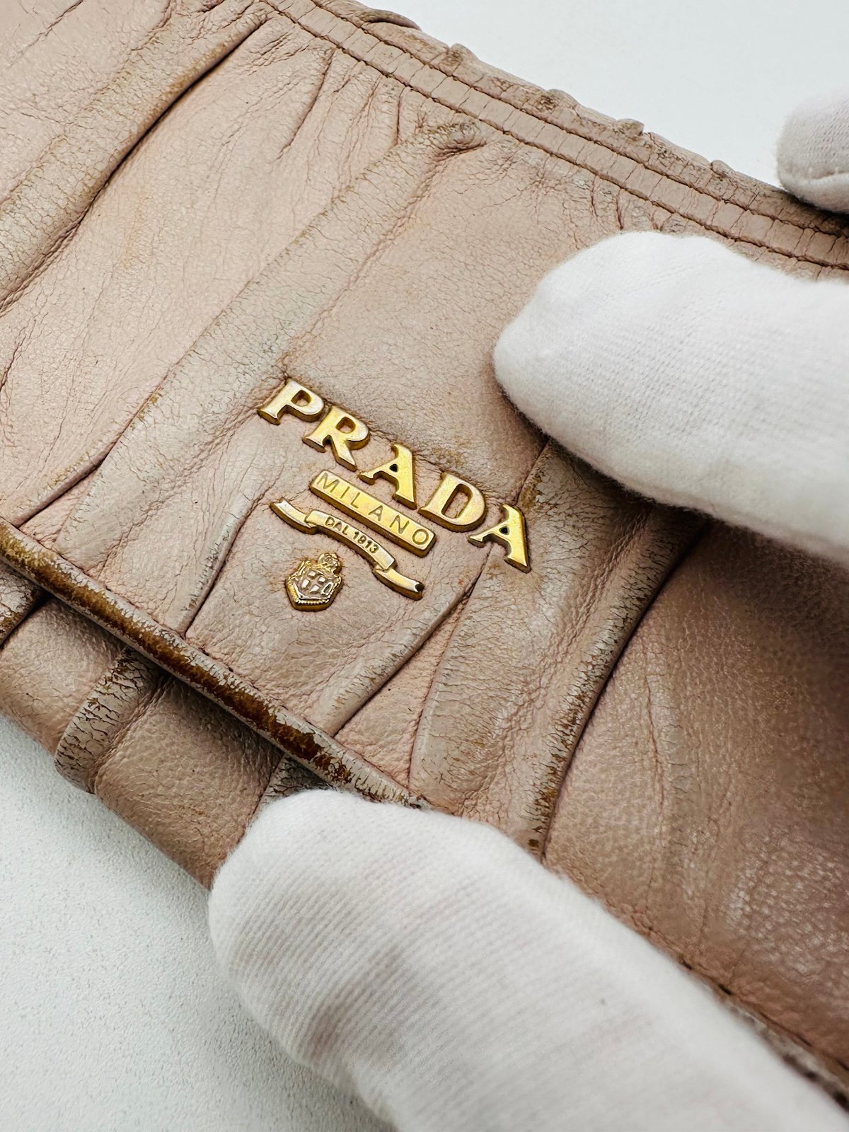 Pre-Owned Prada Long Crease Logo Wallet