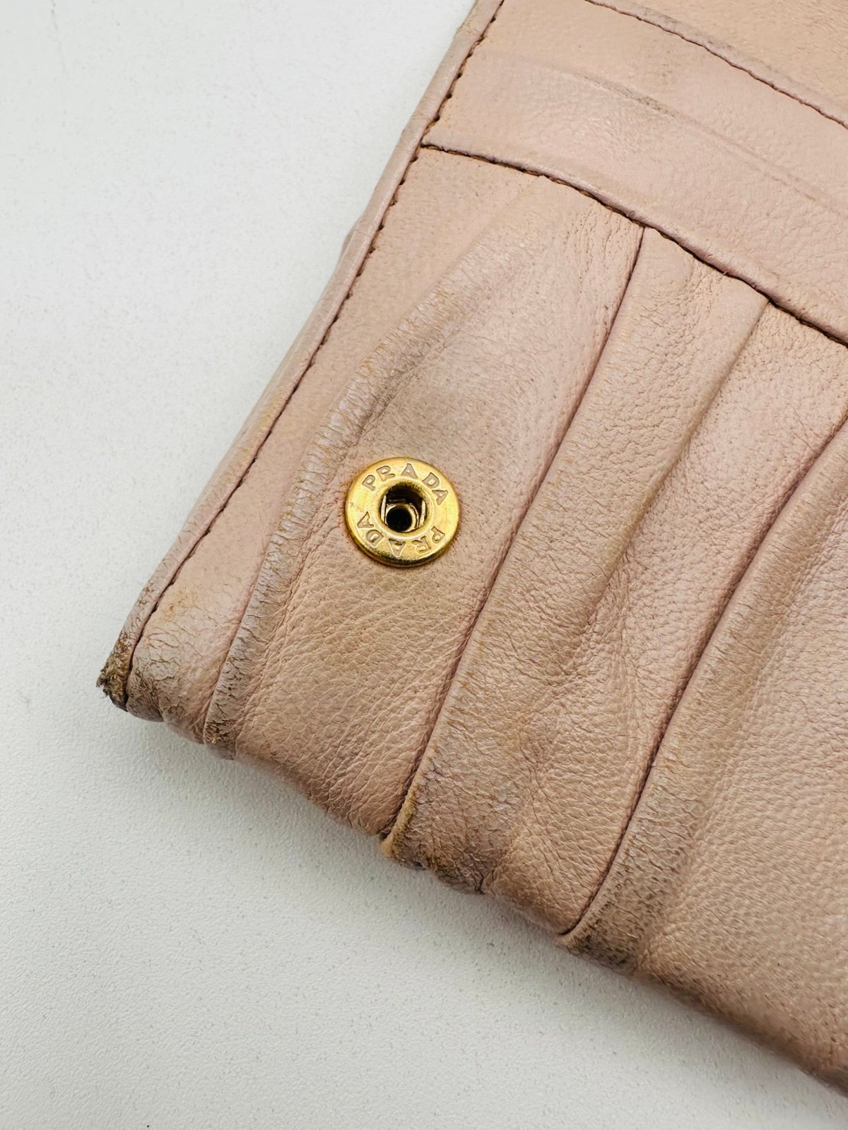 Pre-Owned Prada Long Crease Logo Wallet