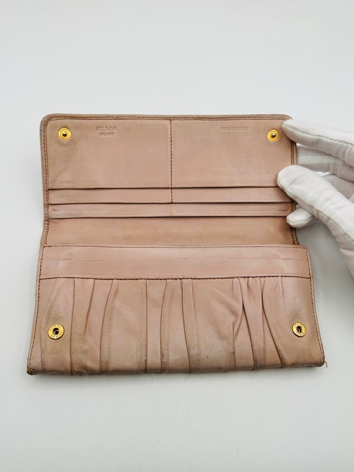 Pre-Owned Prada Long Crease Logo Wallet