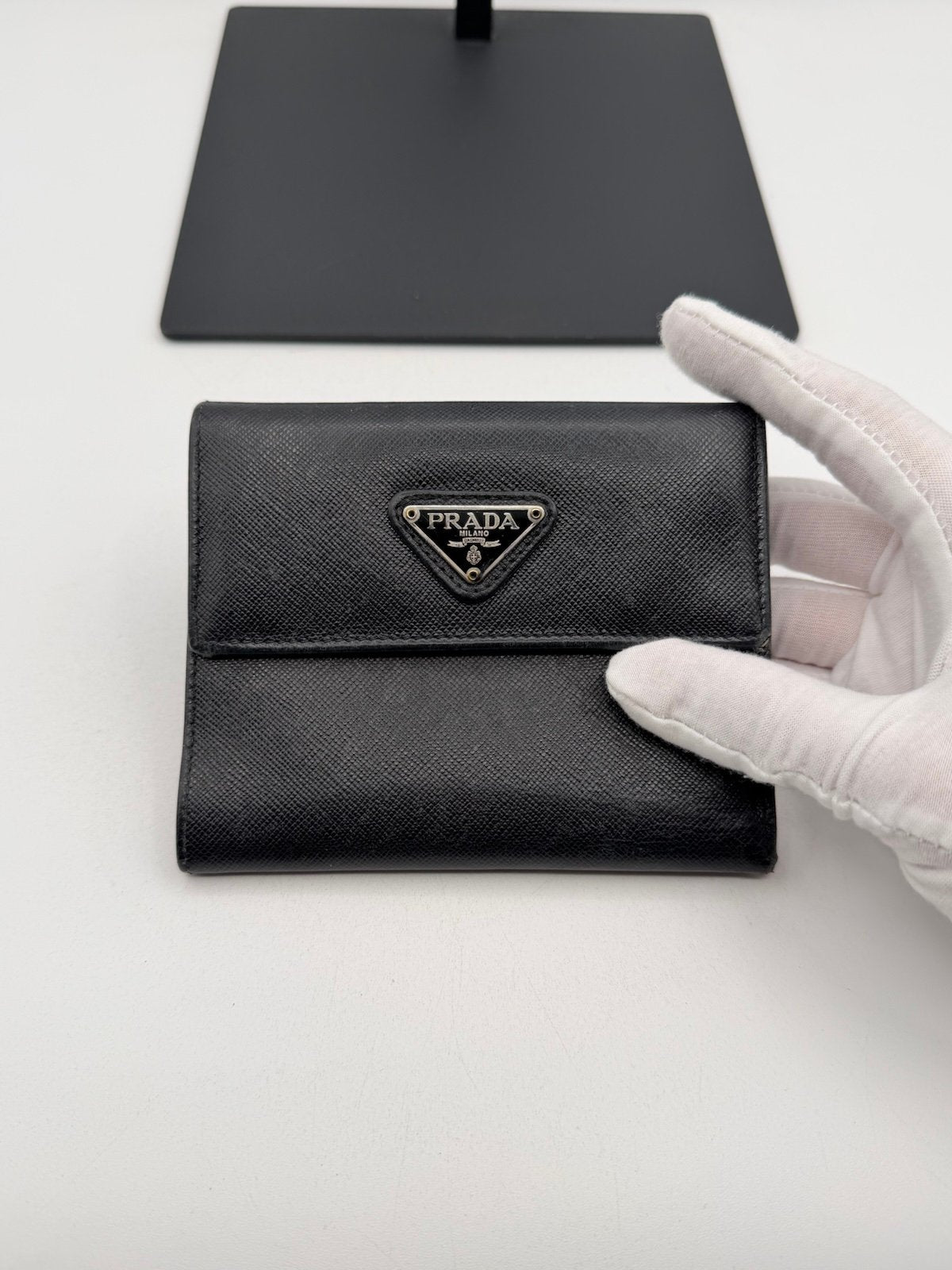 Pre-Owned Prada Saffiano Leather Wallet