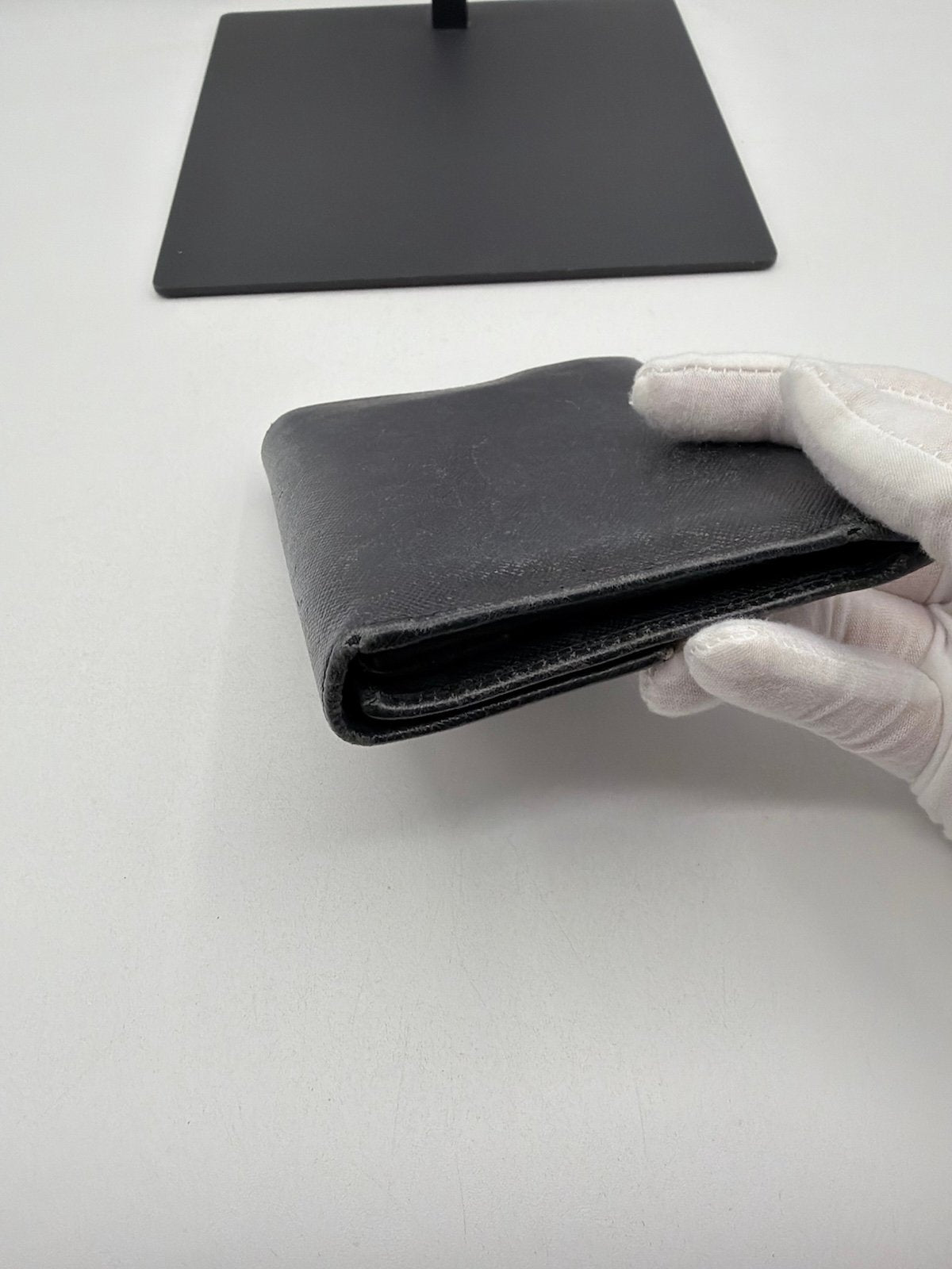 Pre-Owned Prada Saffiano Leather Wallet