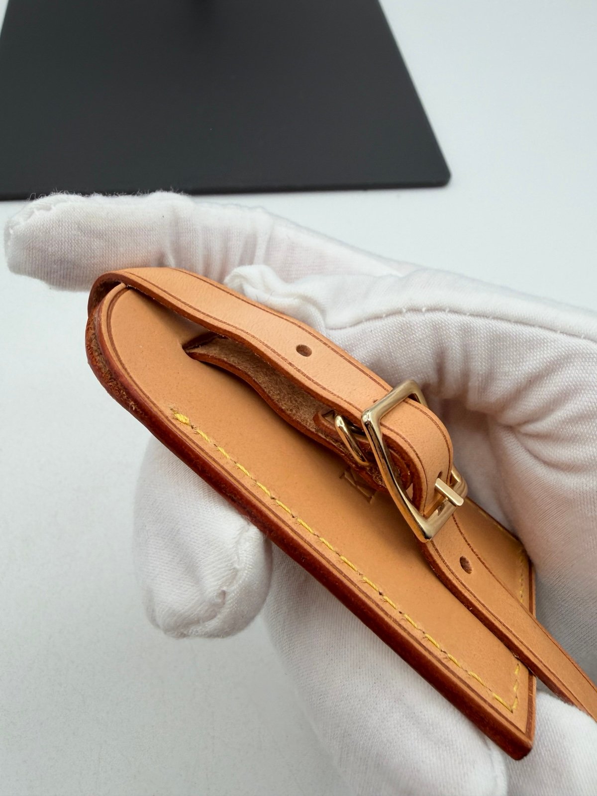 Pre-Owned Louis Vuitton Paris Made in France Luggage Tag
