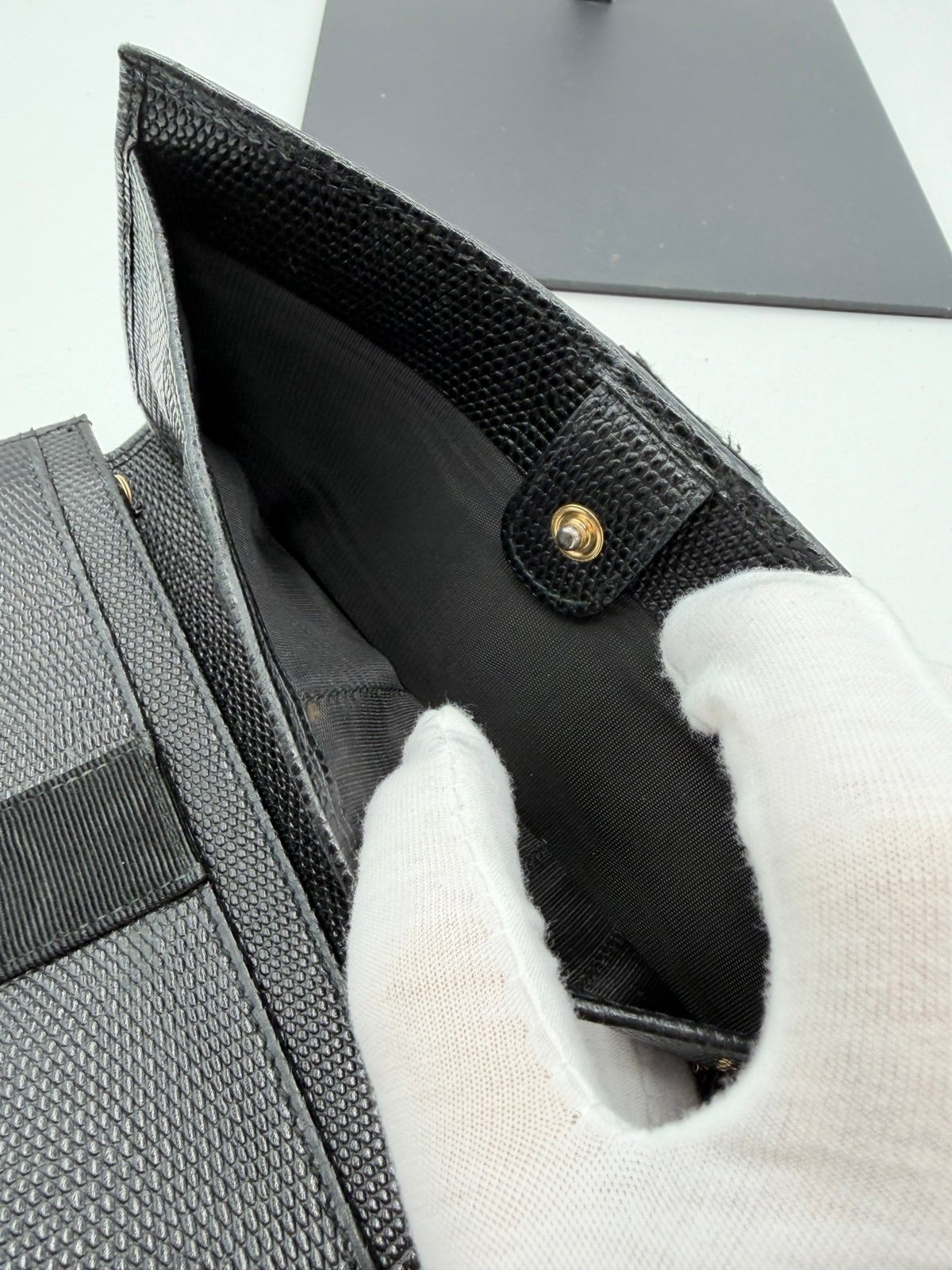 Pre-Owned Salvatore Ferragamo Long Wallet