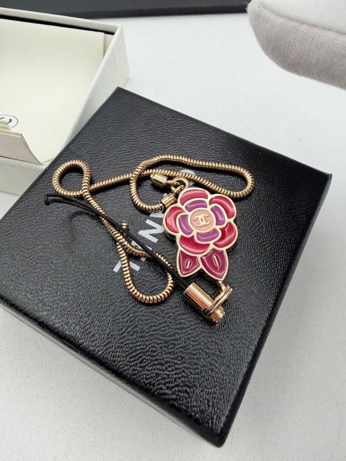 Pre-Owned Chanel Key Chain Accessory