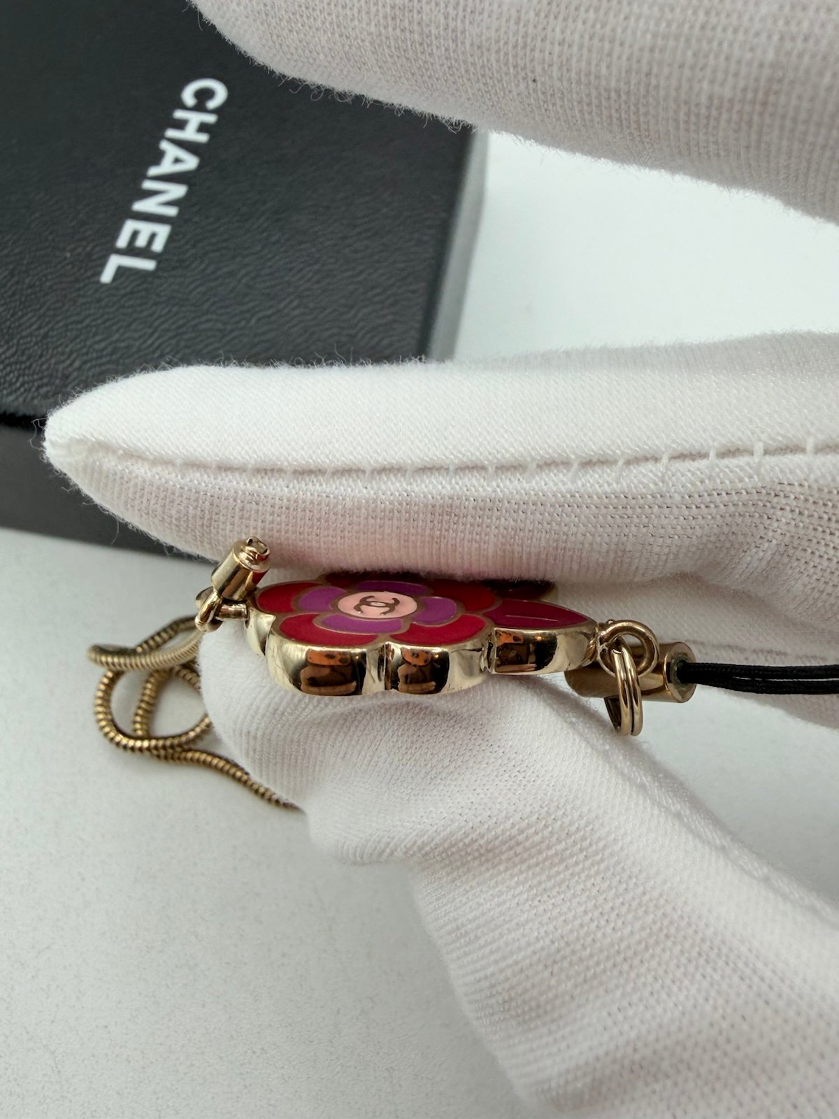 Pre-Owned Chanel Key Chain Accessory