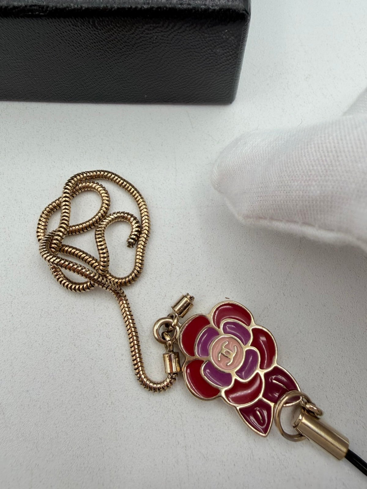 Pre-Owned Chanel Key Chain Accessory