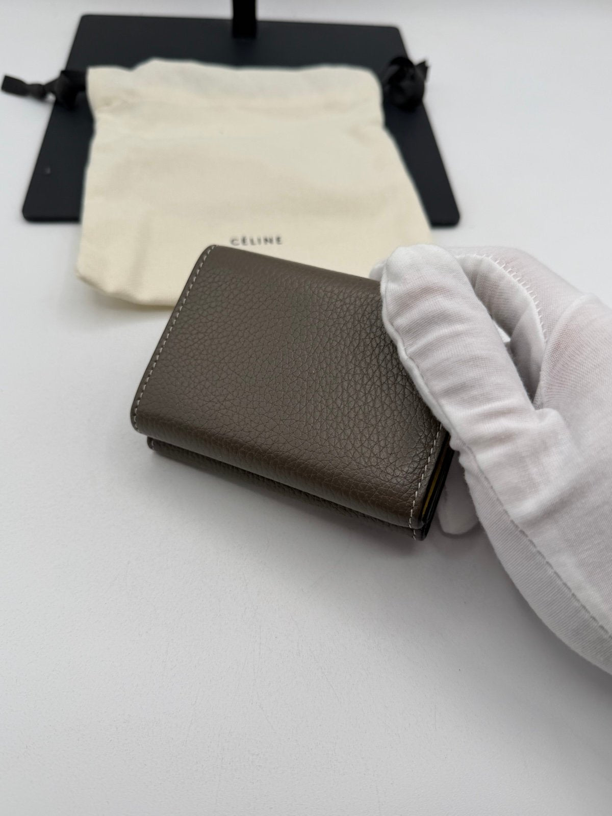 Pre-Owned Celine Pebbled Leather Wallet