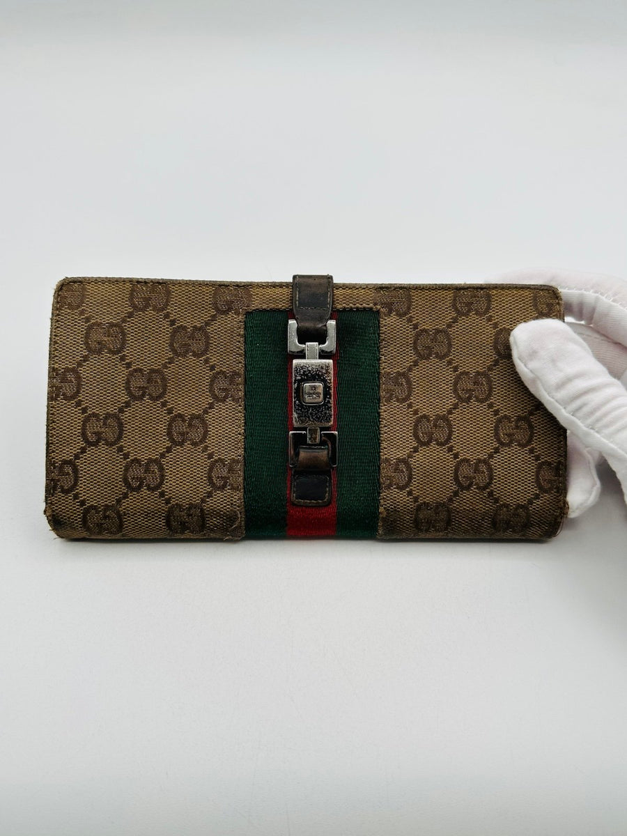 Pre-Owned Gucci Long Sherry Silver Clasp Wallet