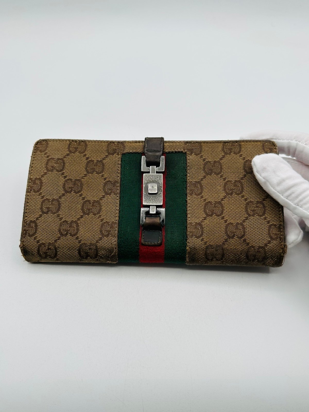Pre-Owned Gucci Long Sherry Silver Clasp Wallet