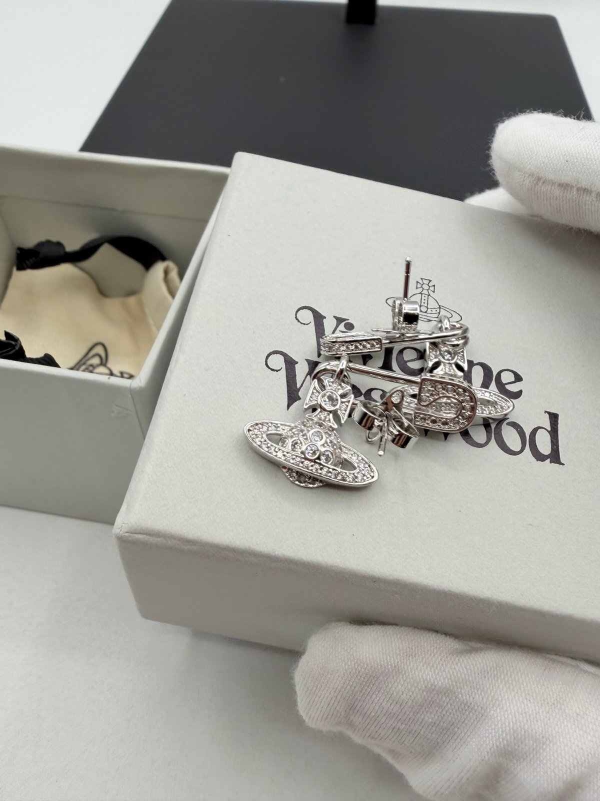 Pre-Owned Vivienne Westwood Safety pin Earrings