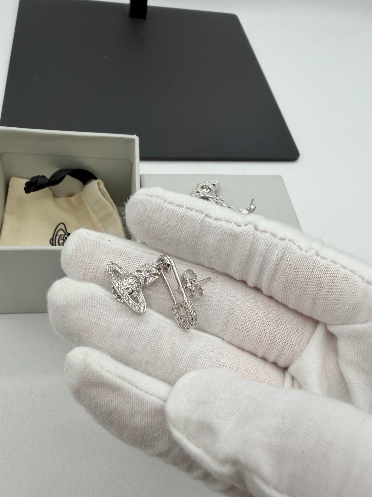 Pre-Owned Vivienne Westwood Safety pin Earrings