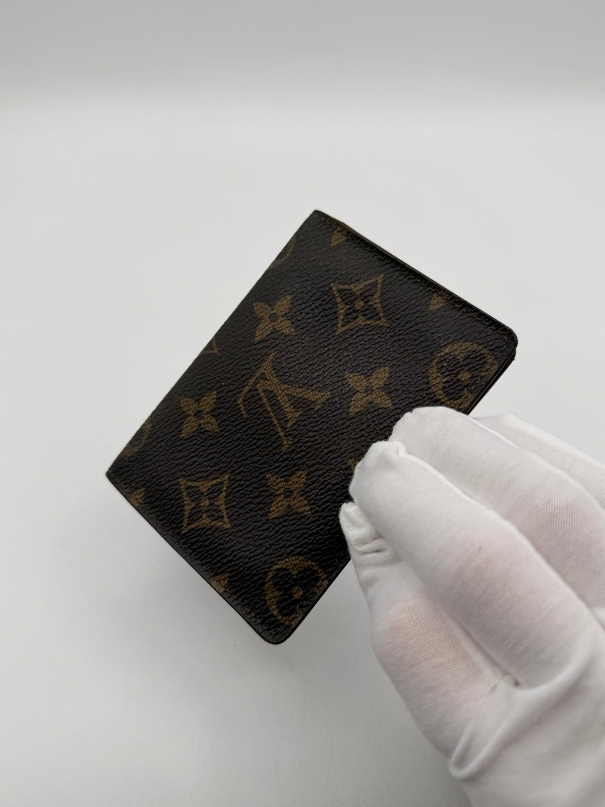 Pre-Owned Louis Vuitton Monogram Card Holder