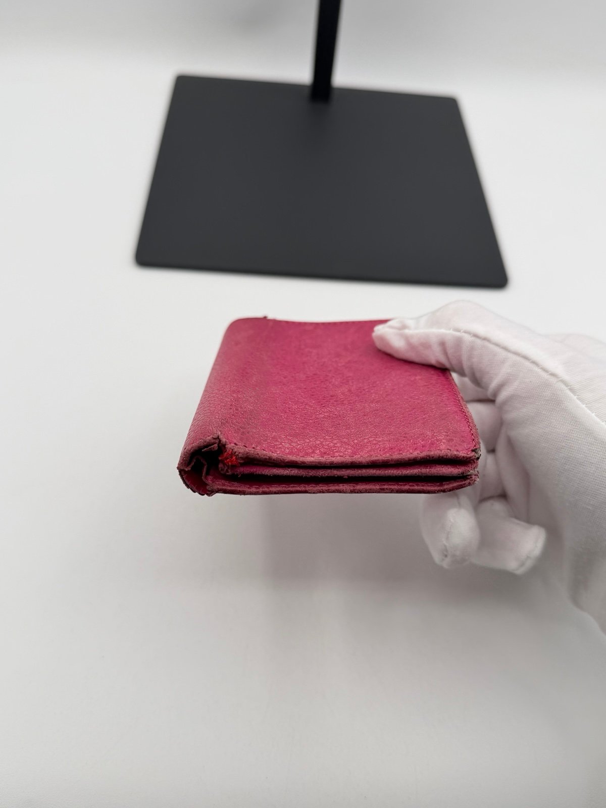 Pre-Owned Chanel Pink Quilted Caviar Leather Bi-fold Wallet