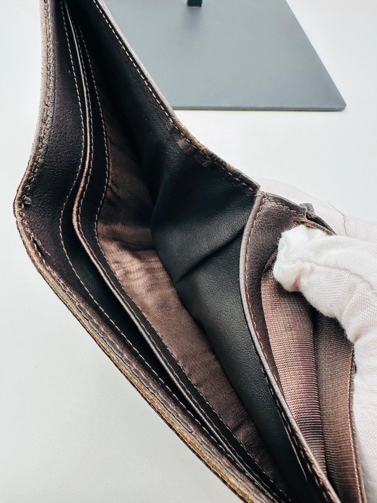 Pre-Owned Celine Bi Fold Monogram Wallet