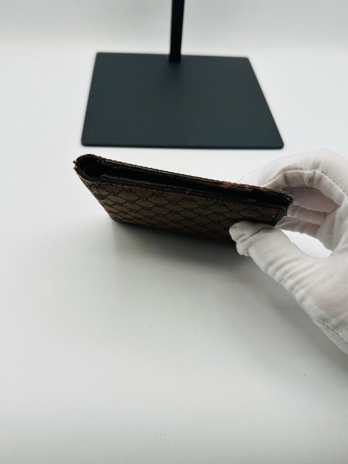 Pre-Owned Celine Bi Fold Monogram Wallet