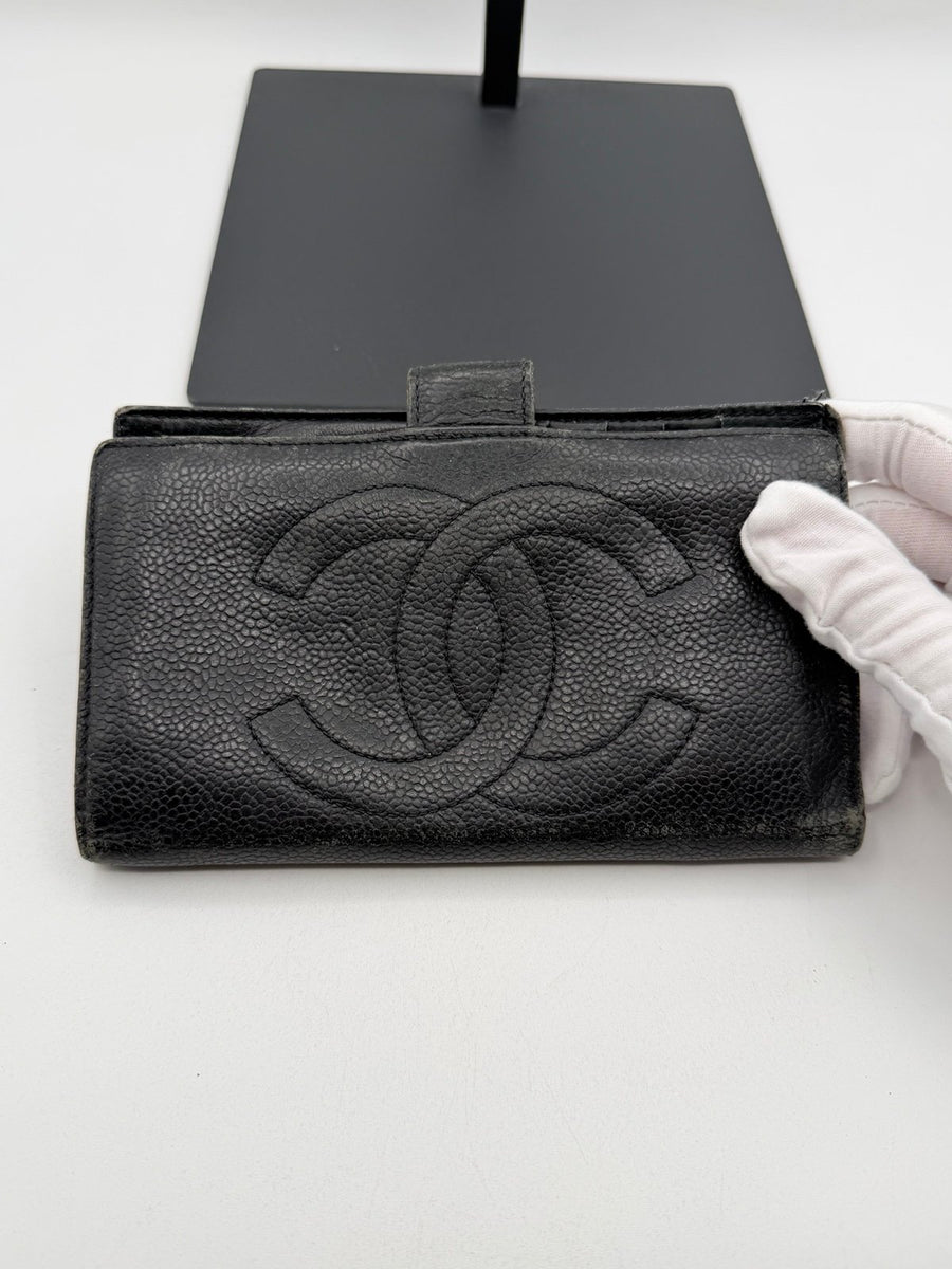Pre-Owned Chanel Large CC Clasp Wallet