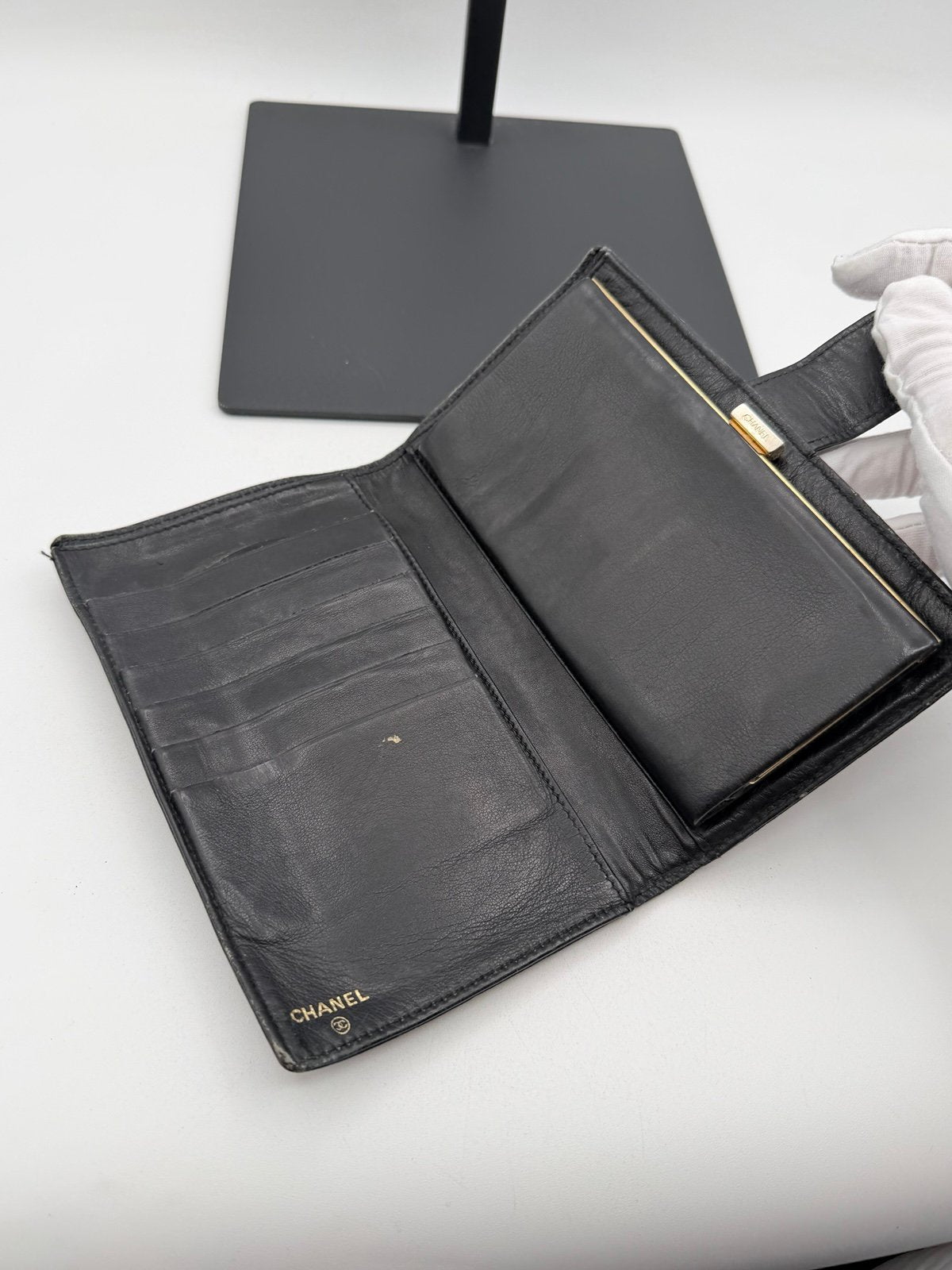 Pre-Owned Chanel Large CC Clasp Wallet