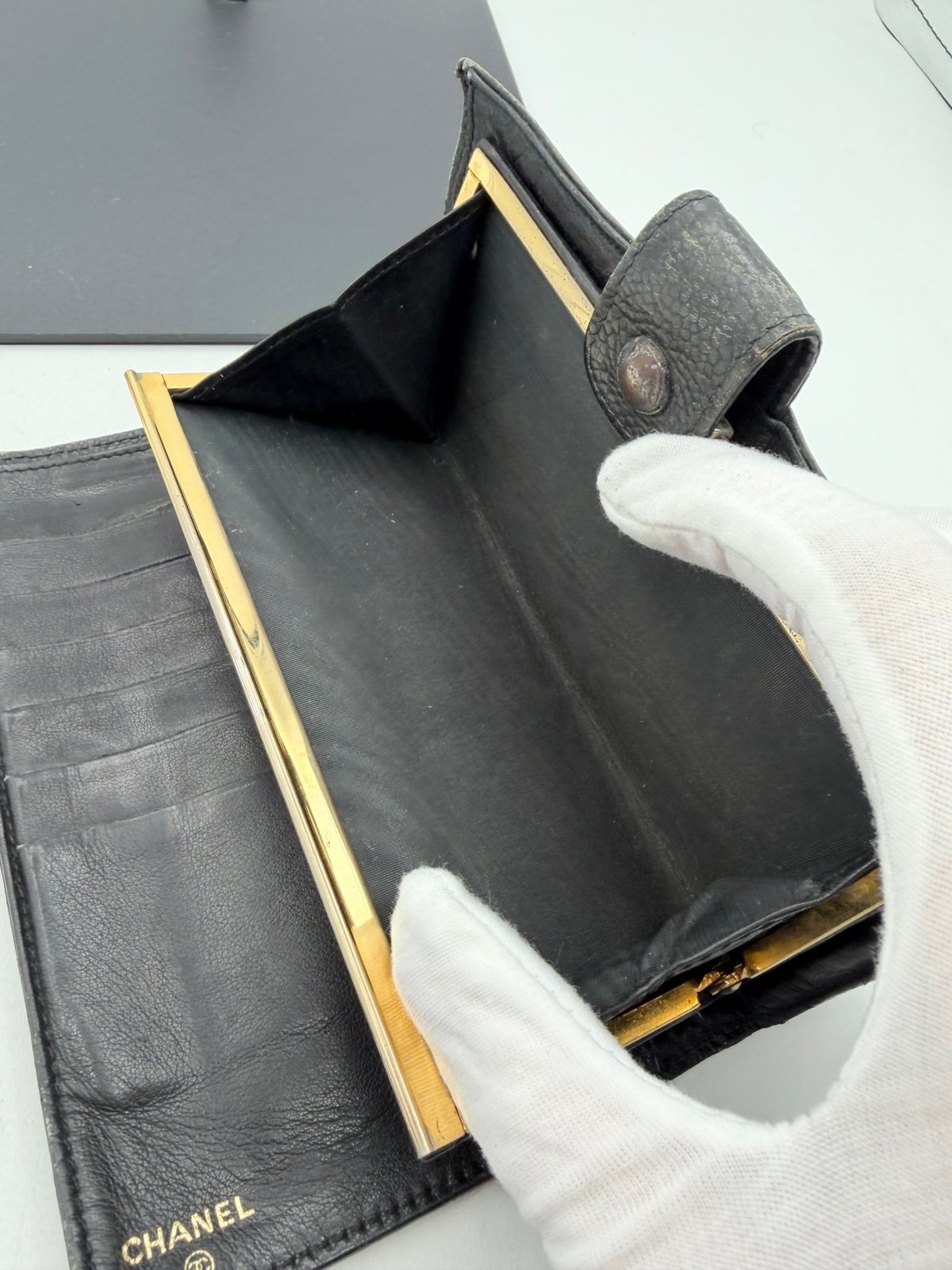 Pre-Owned Chanel Large CC Clasp Wallet