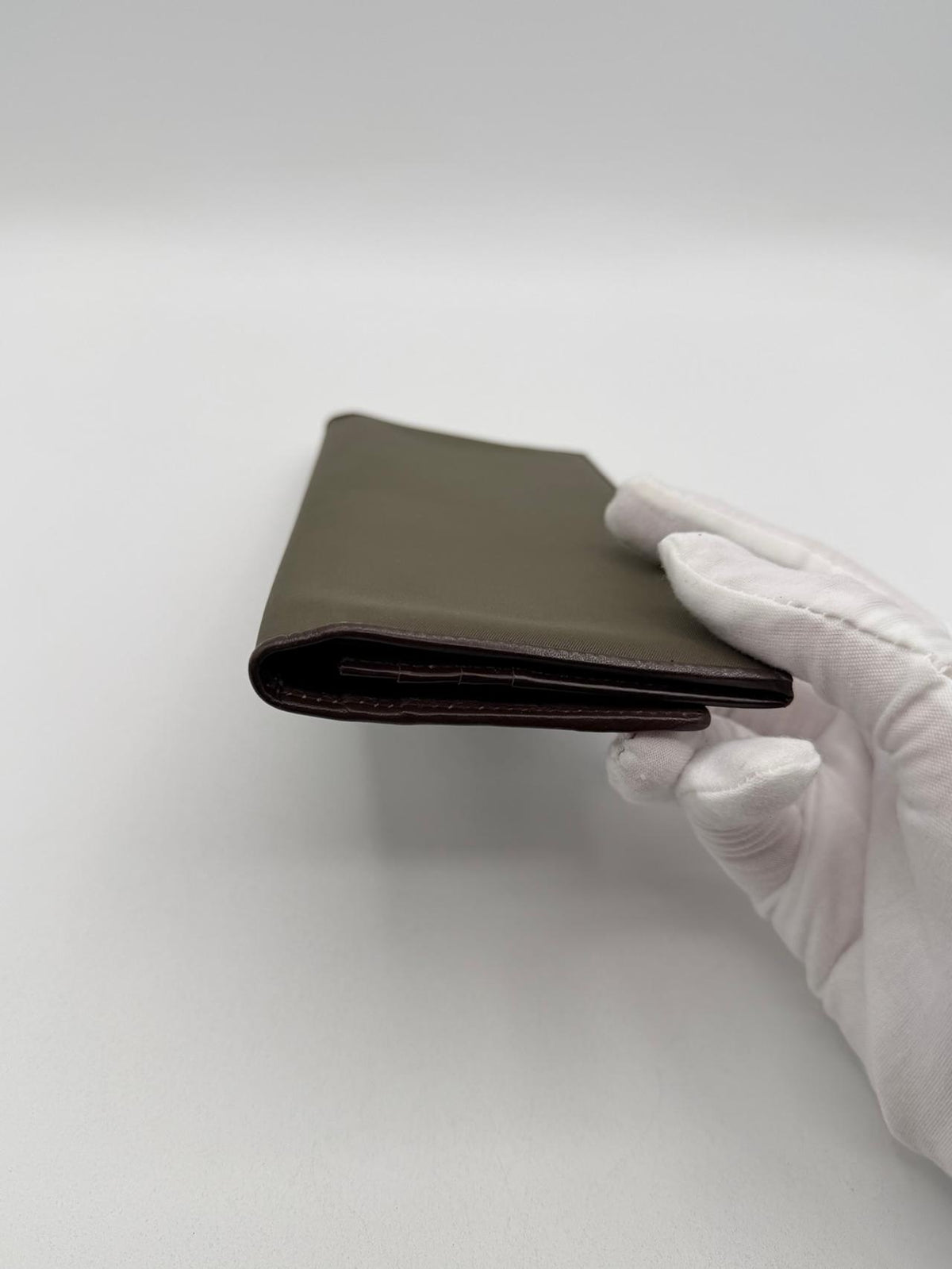 Pre-Owned Burberry Long Nylon Olive Wallet Brown