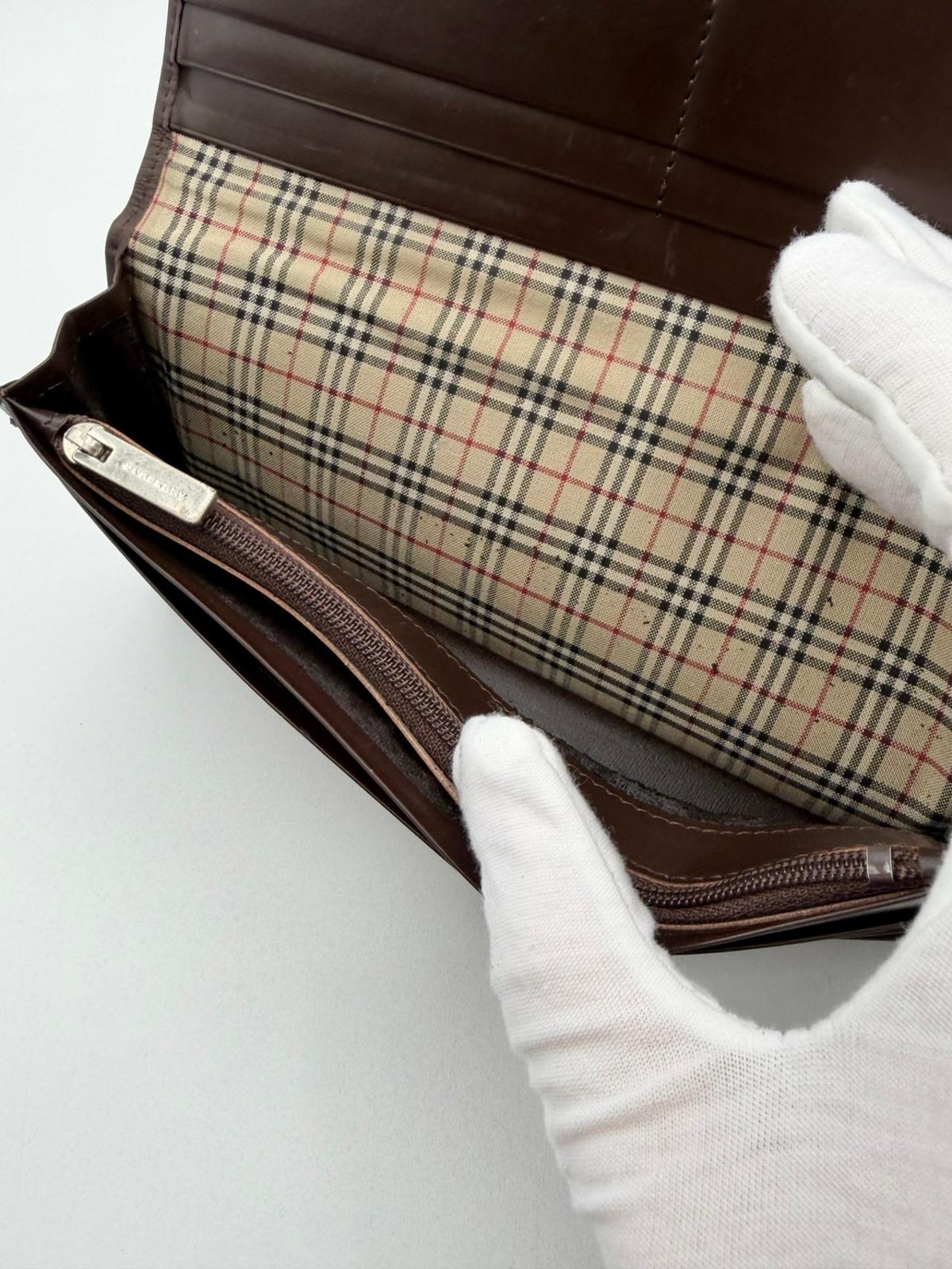 Pre-Owned Burberry Long Nylon Olive Wallet Brown