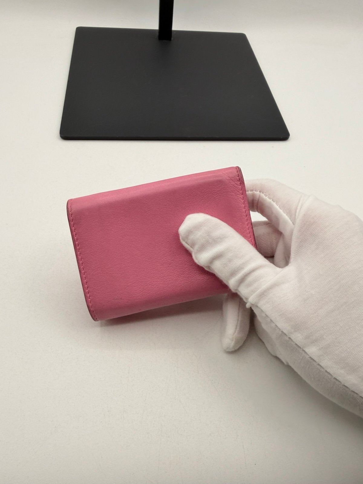 Pre-Owned Balenciaga Pink Leather Envelope Trifold Wallet