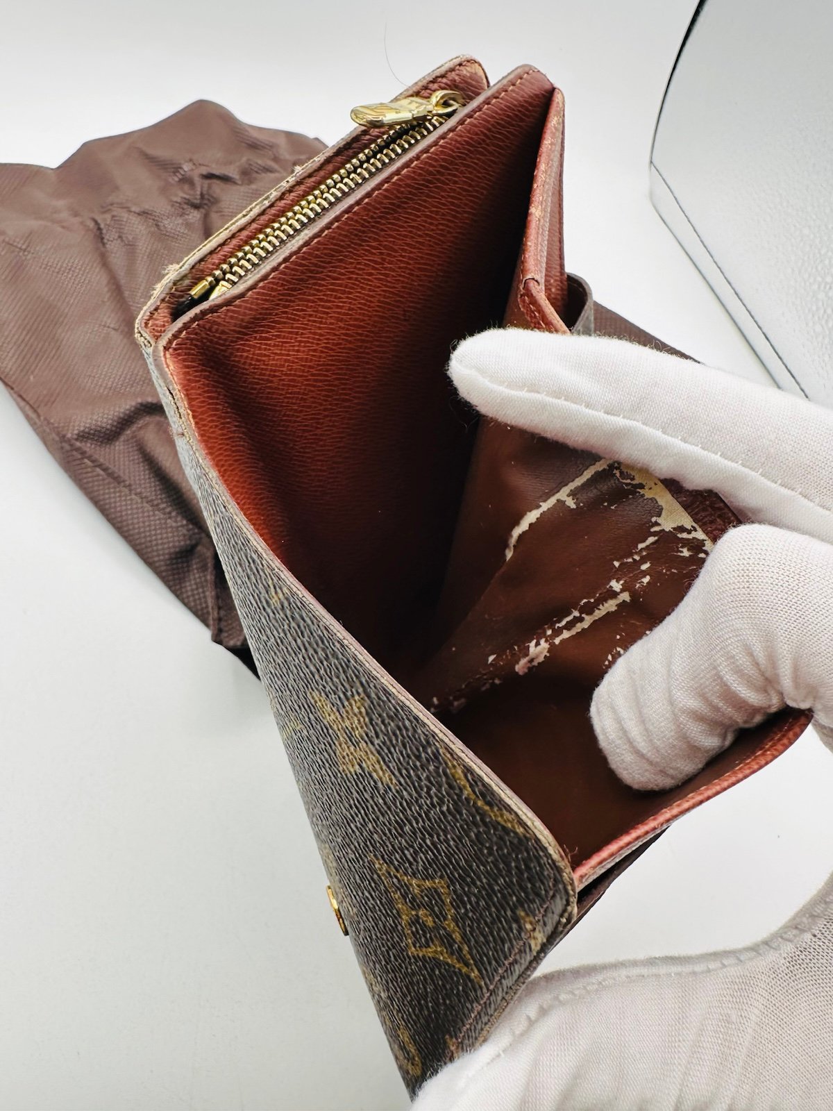 Pre-Owned Louis Vuitton Multi Pocket Monogram Wallet