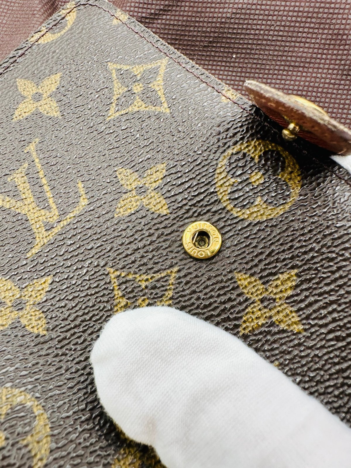 Pre-Owned Louis Vuitton Multi Pocket Monogram Wallet