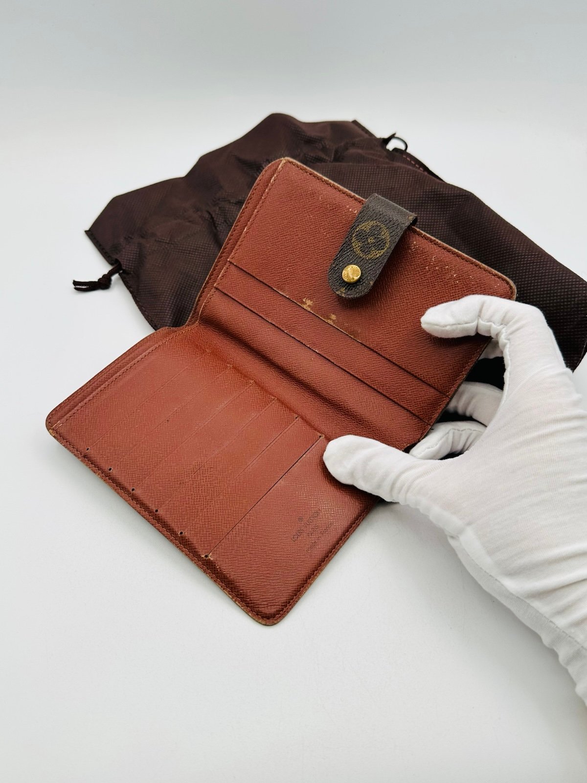 Pre-Owned Louis Vuitton Multi Pocket Monogram Wallet