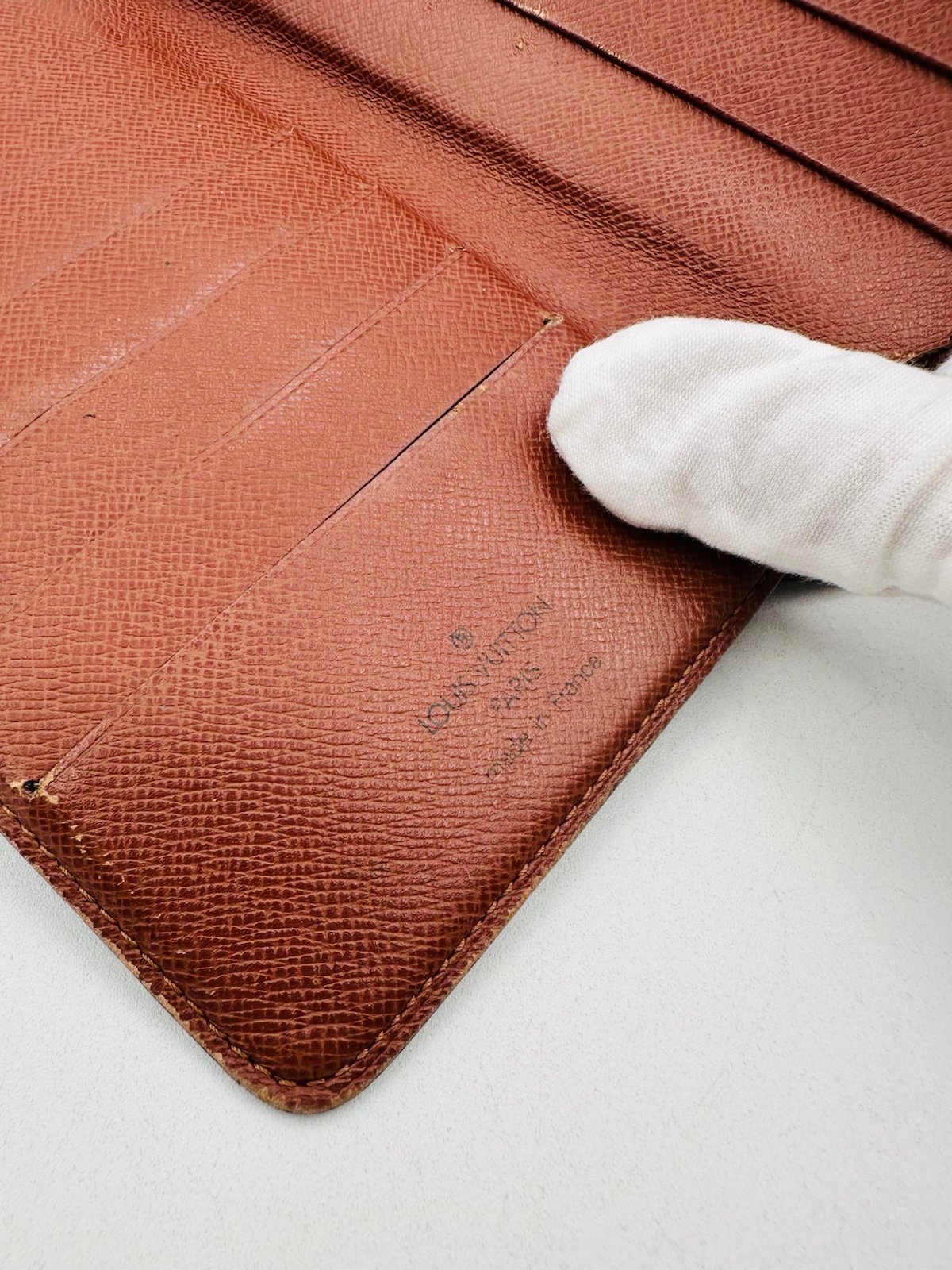 Pre-Owned Louis Vuitton Multi Pocket Monogram Wallet