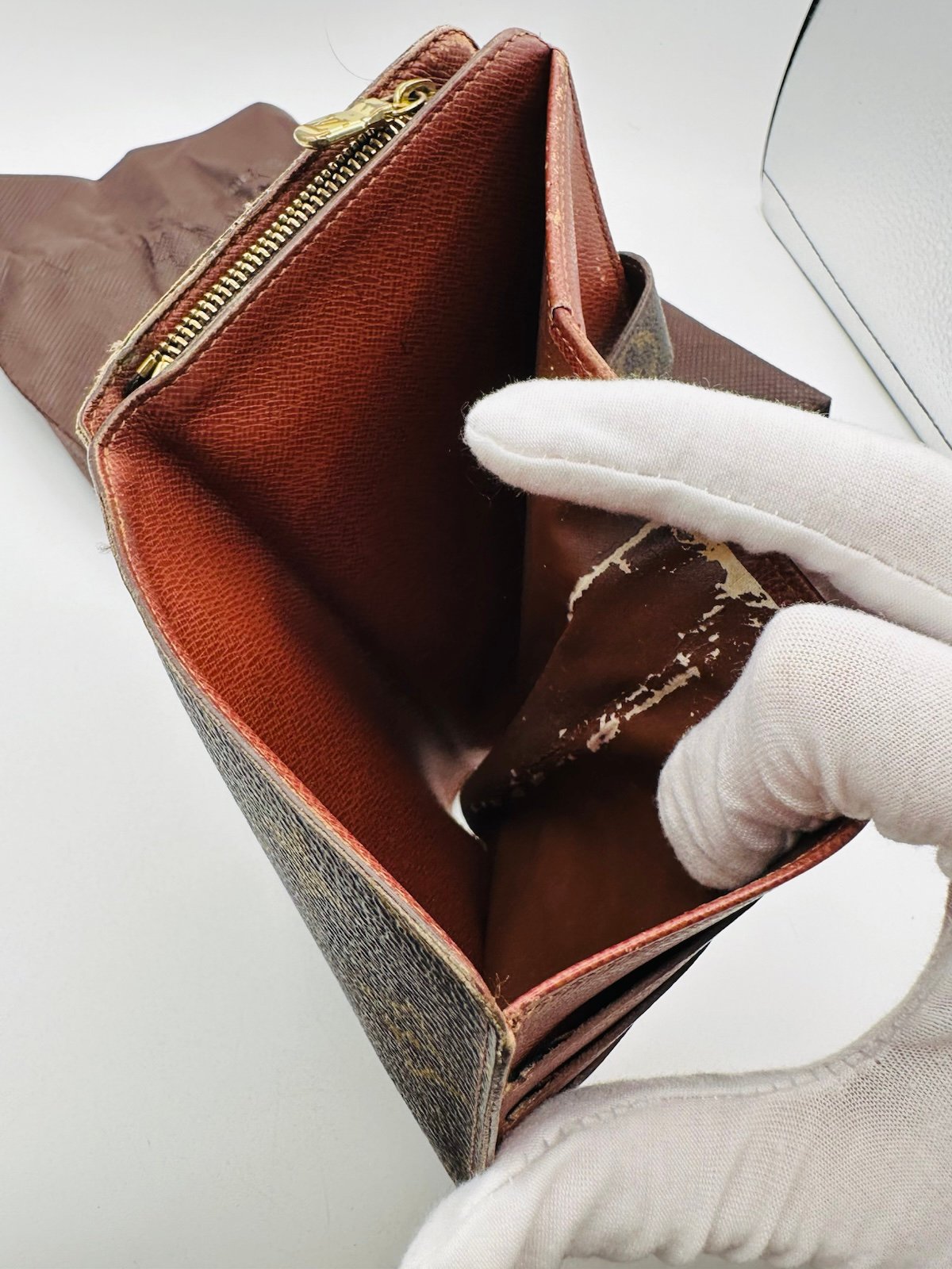 Pre-Owned Louis Vuitton Multi Pocket Monogram Wallet