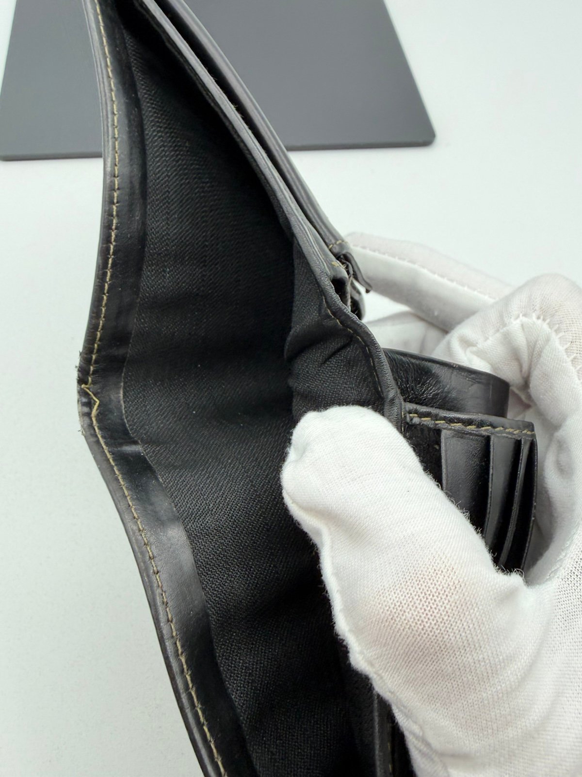 Pre-Owned Fendi Bi Fold Wallet