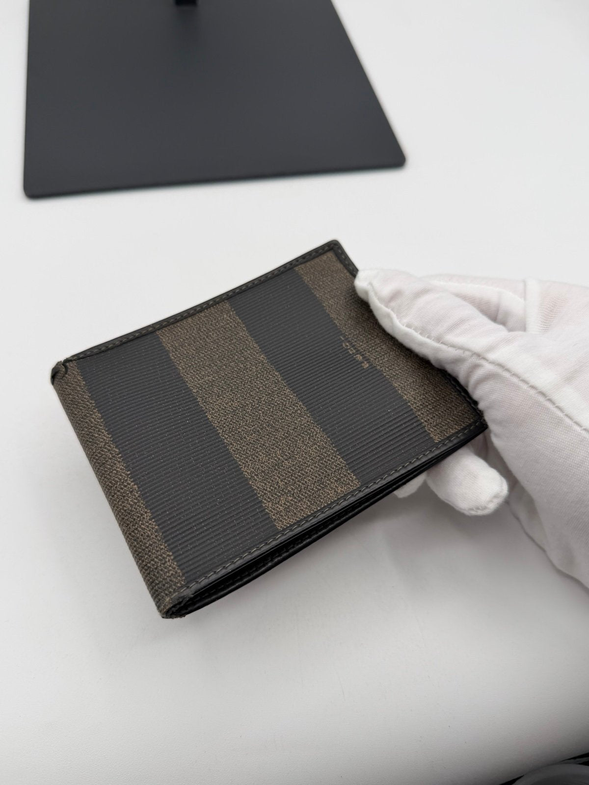 Pre-Owned Fendi Bi Fold Wallet