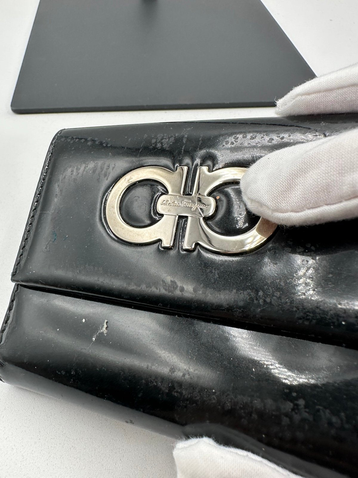 Pre-Owned Salvatore Ferragamo Patent Leather Wallet