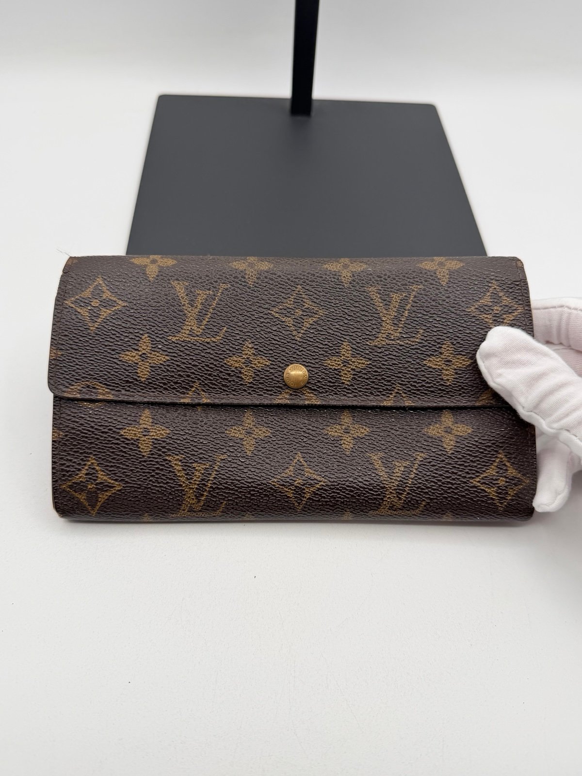 Pre-Owned Louis Vuitton Long Monogram Flap Wallet