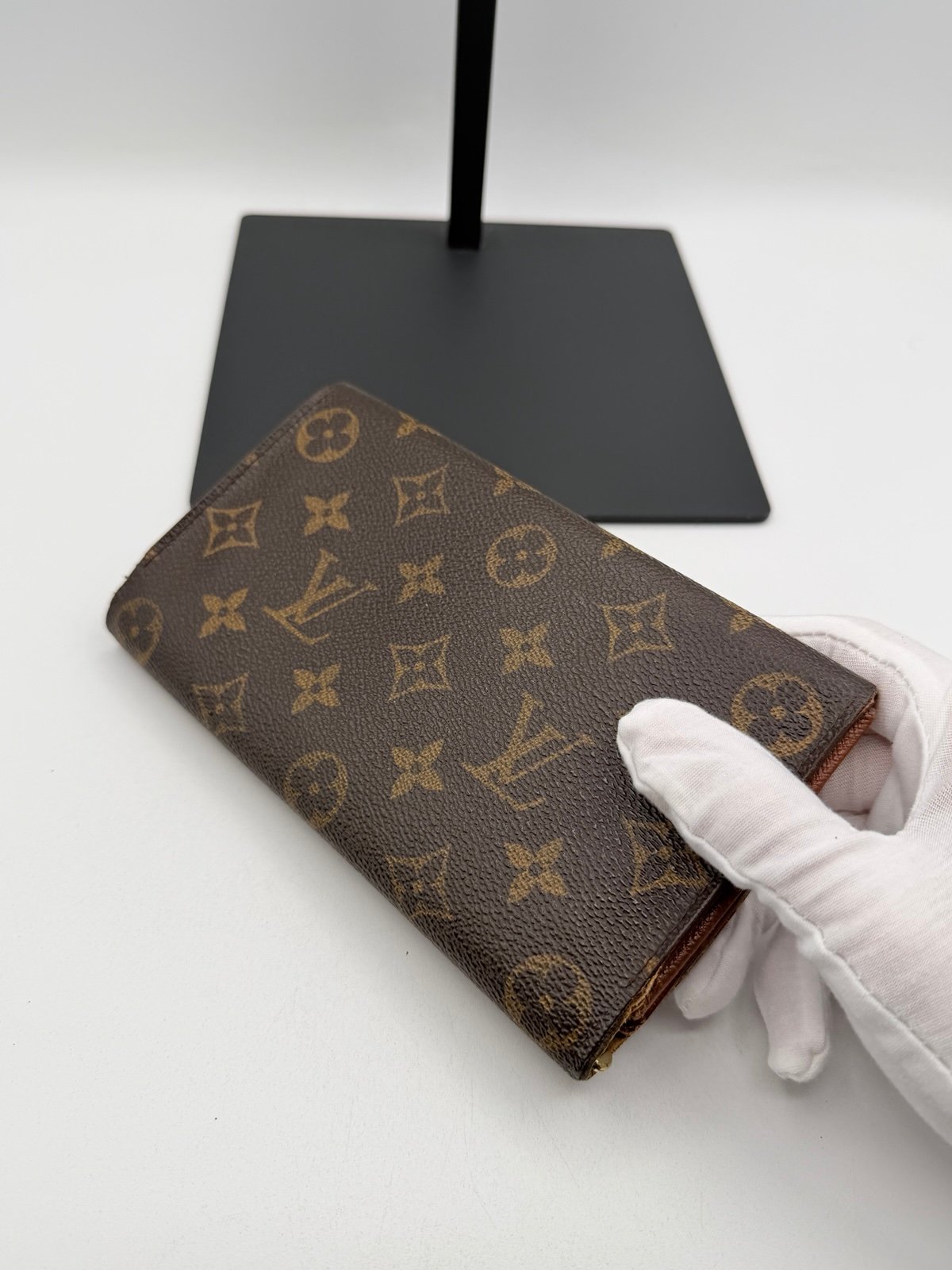 Pre-Owned Louis Vuitton Long Monogram Flap Wallet