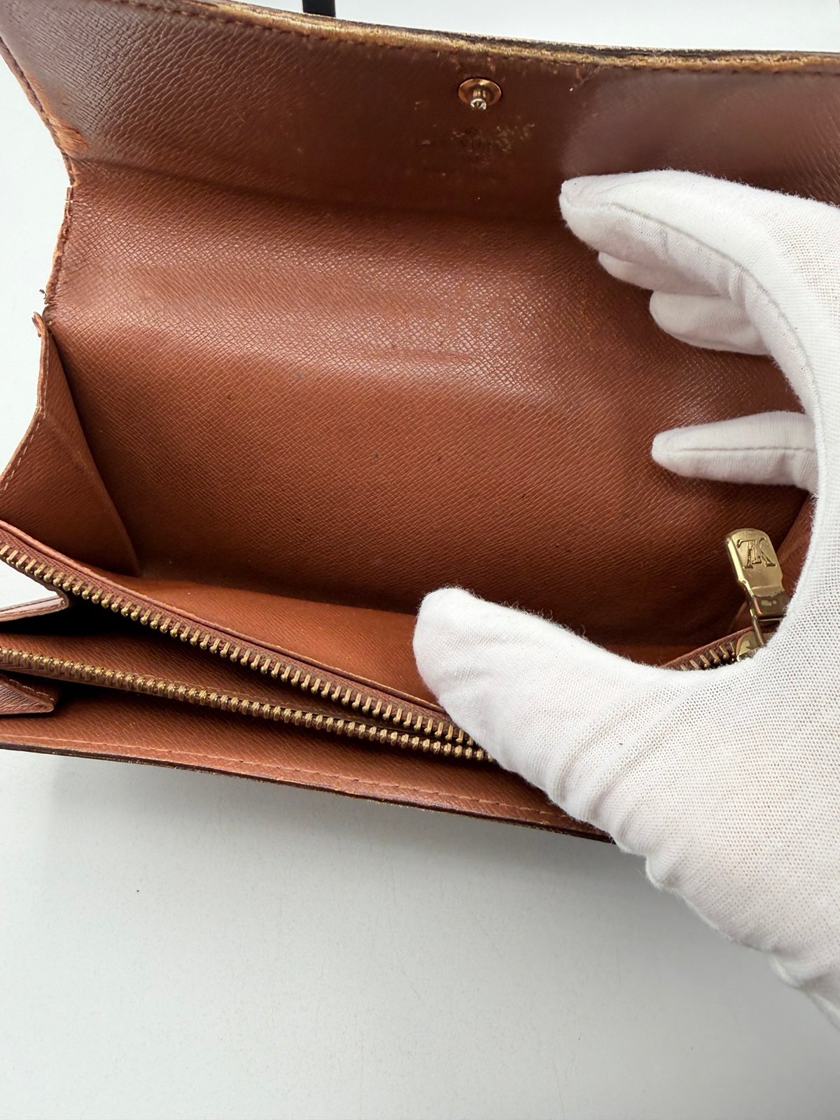 Pre-Owned Louis Vuitton Long Monogram Flap Wallet