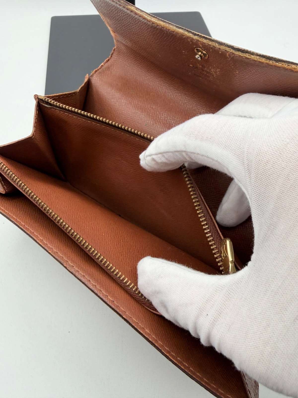 Pre-Owned Louis Vuitton Long Monogram Flap Wallet