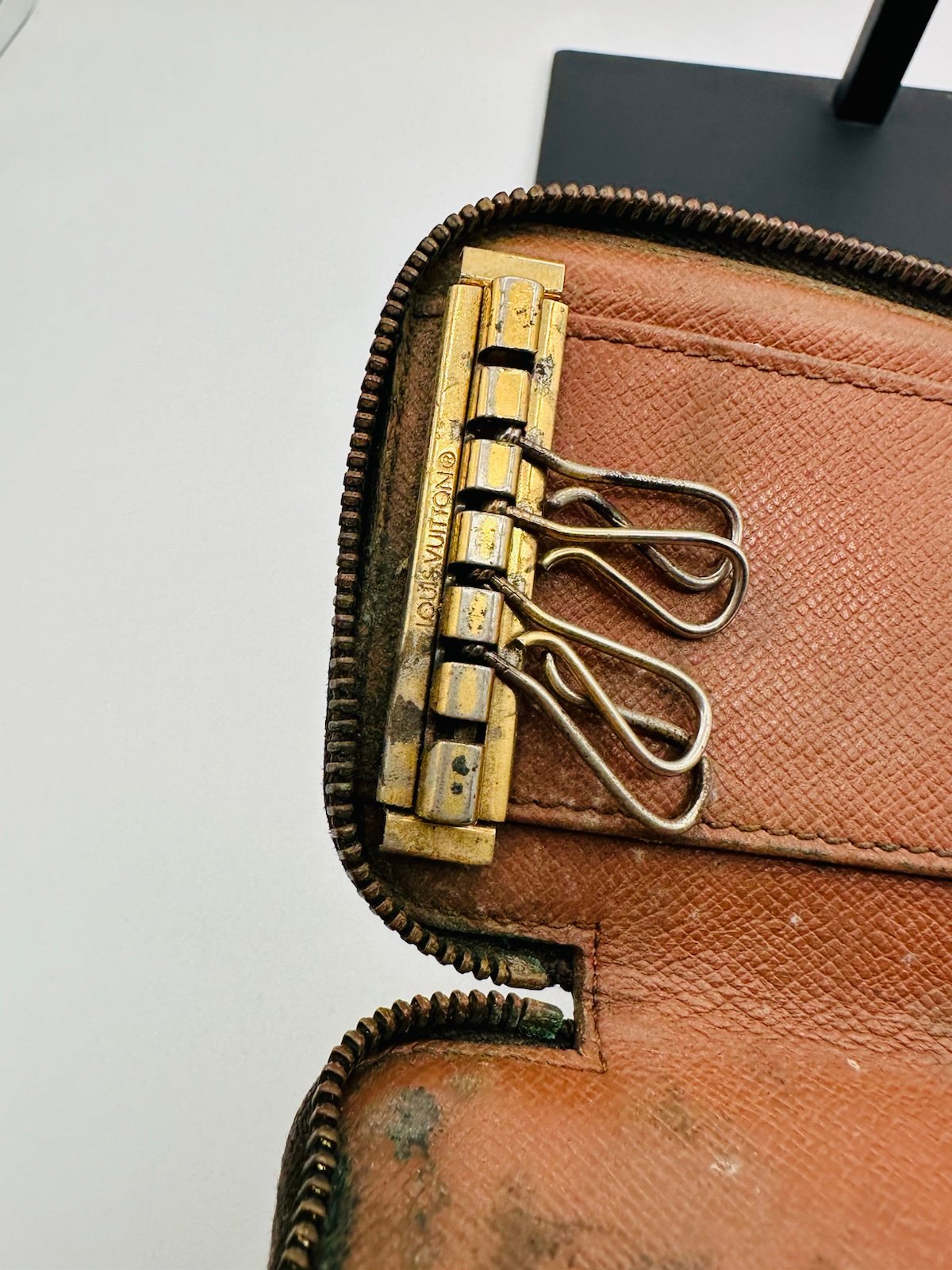 Pre-Owned Louis Vuitton Compact Wallet