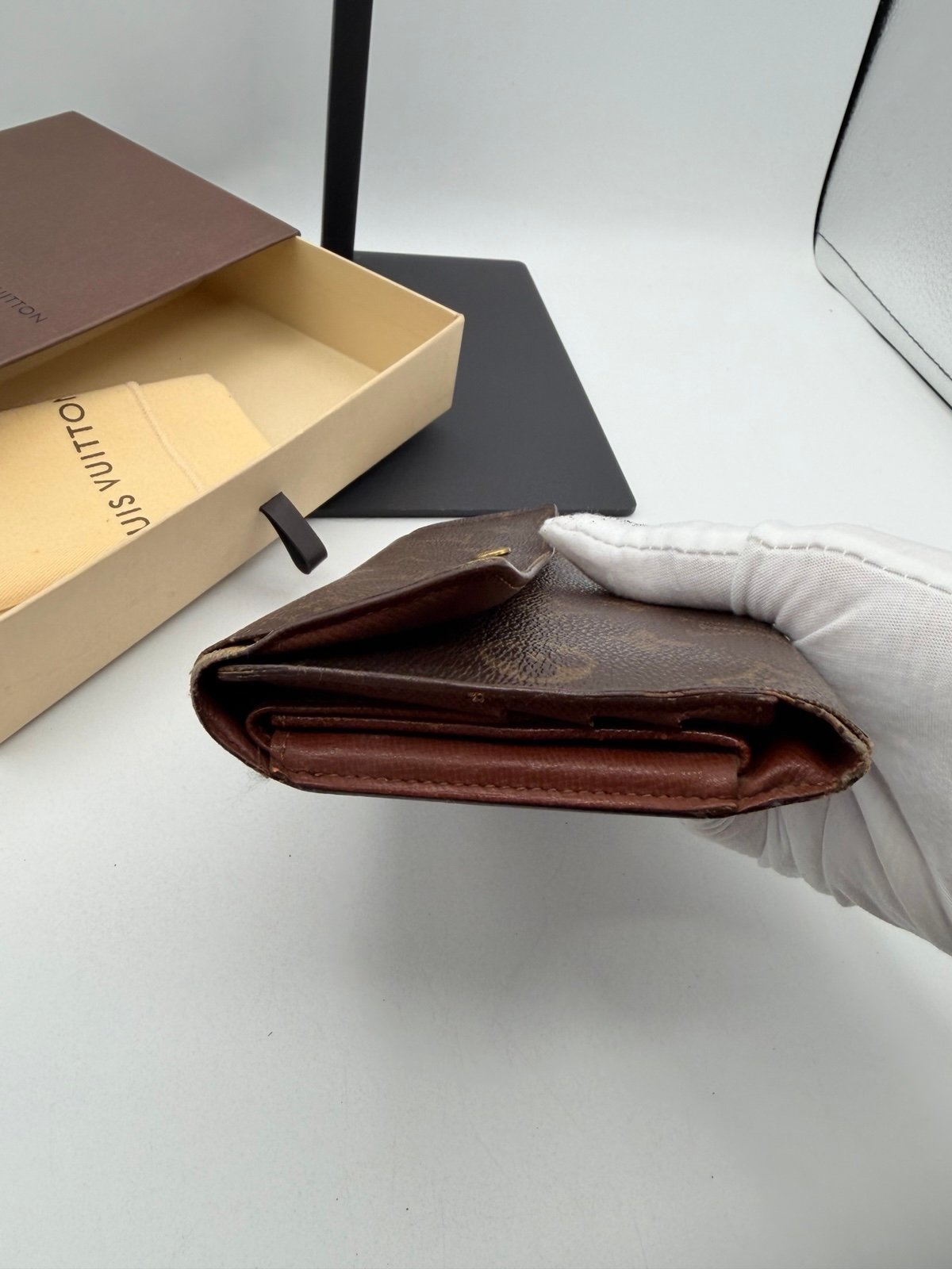 Pre-Owned Louis Vuitton Long Tri Fold Monogram Wallet