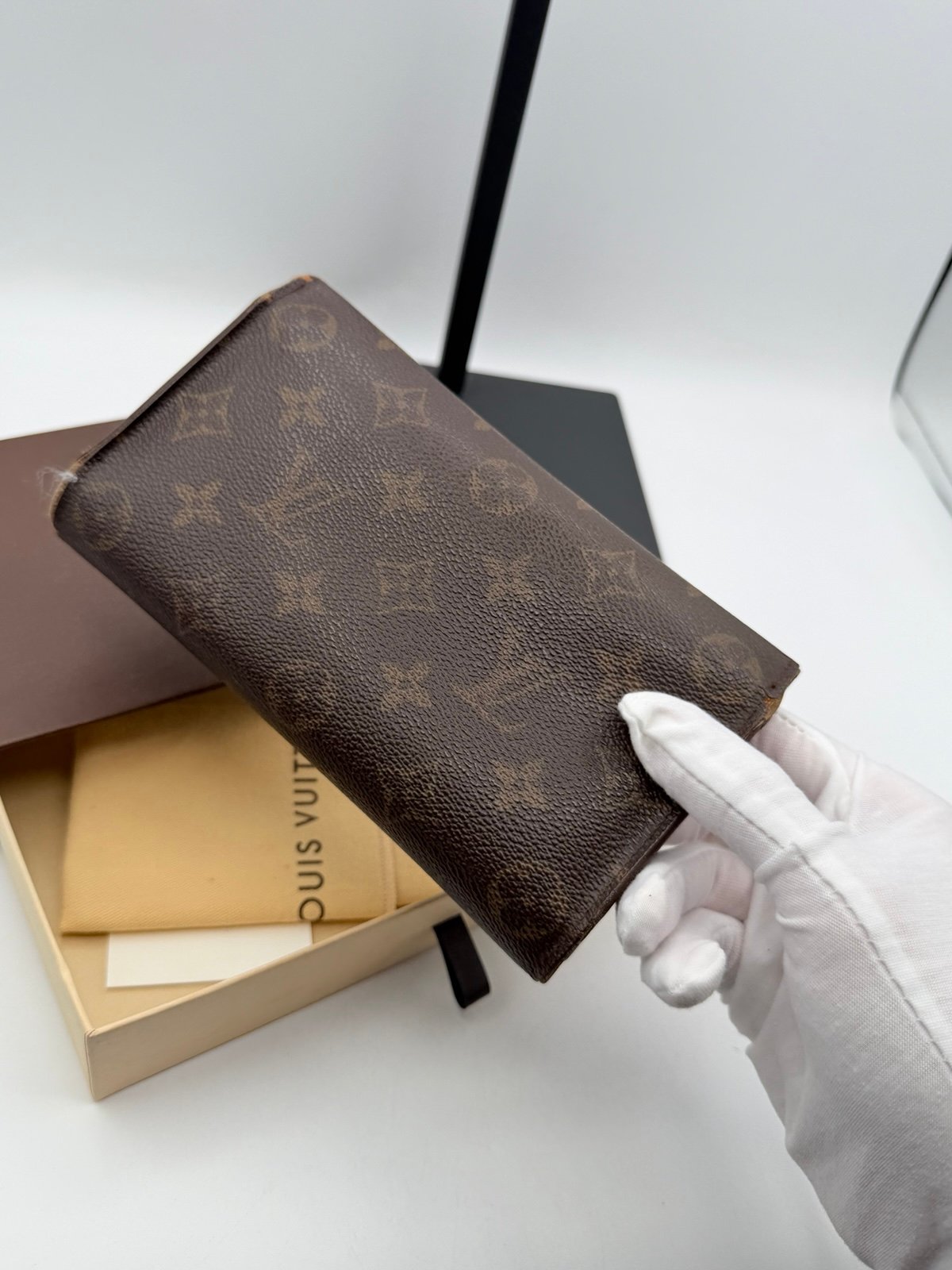 Pre-Owned Louis Vuitton Long Tri Fold Monogram Wallet