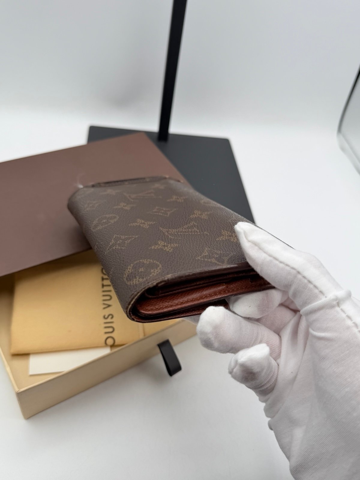 Pre-Owned Louis Vuitton Long Tri Fold Monogram Wallet