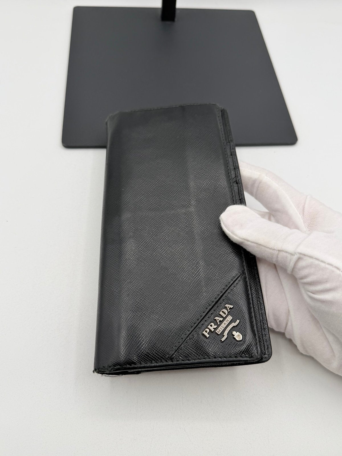 Pre-Owned Prada Saffiano Leather Long Bi Fold Wallet