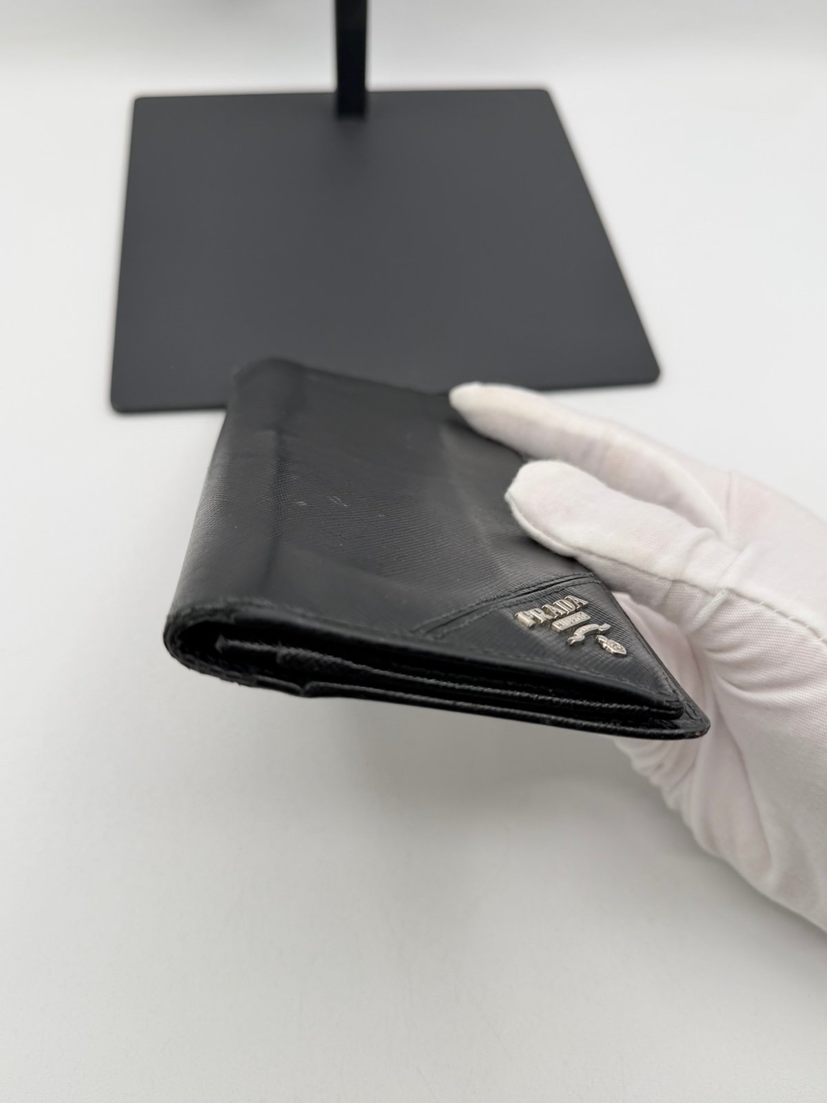 Pre-Owned Prada Saffiano Leather Long Bi Fold Wallet