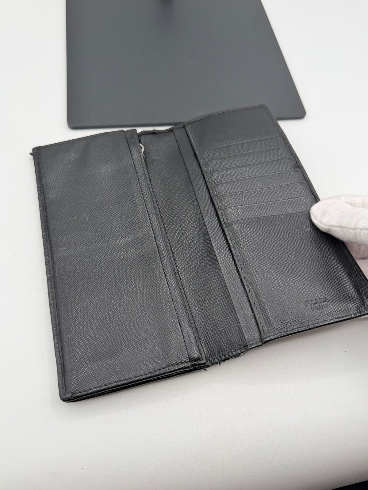 Pre-Owned Prada Saffiano Leather Long Bi Fold Wallet