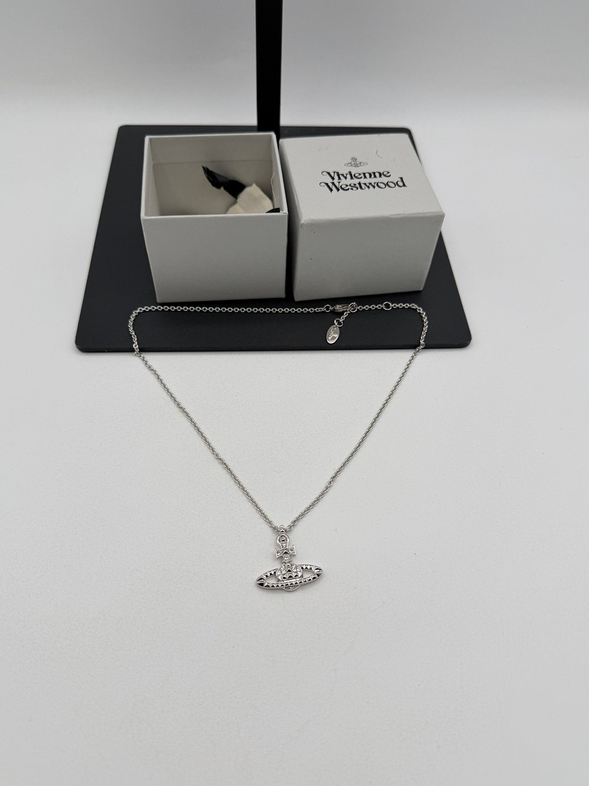 Pre-Owned Vivienne Westwood Orb Pendant Necklace Silver