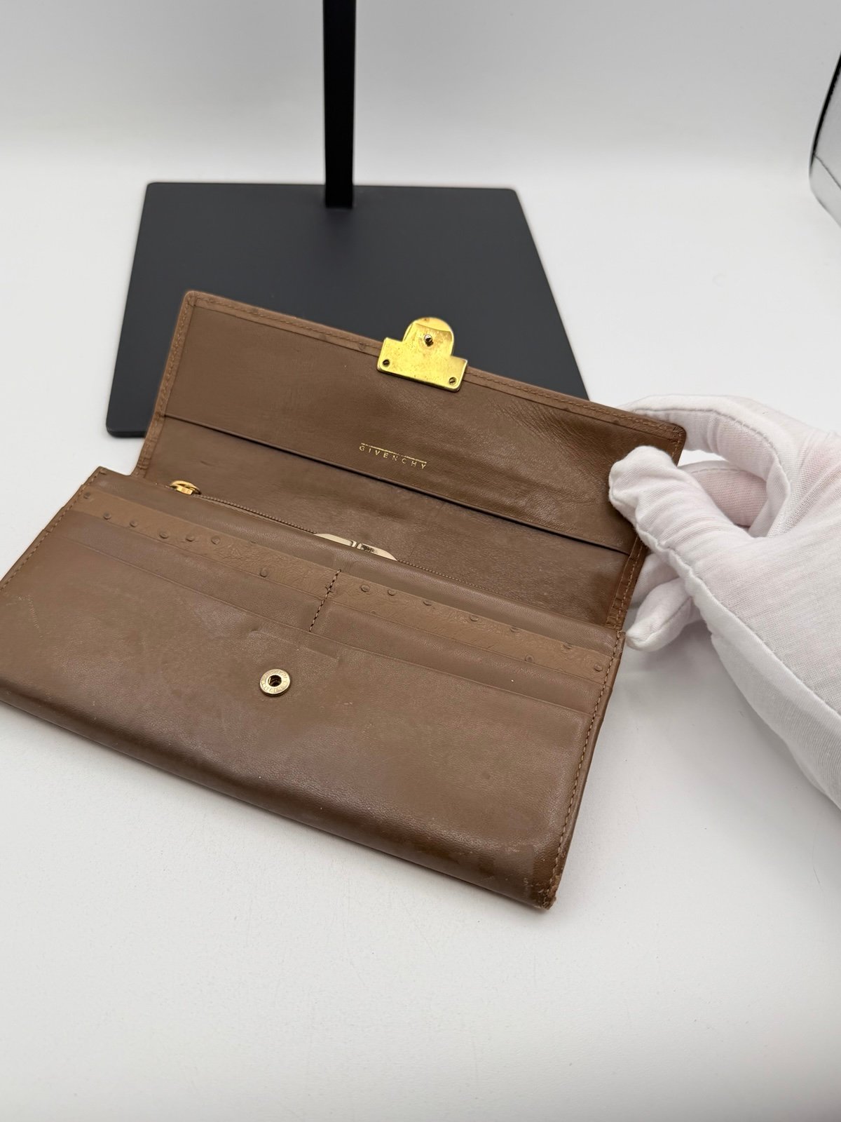 Pre-Owned Givenchy Vintage Ostrich Leather Wallet